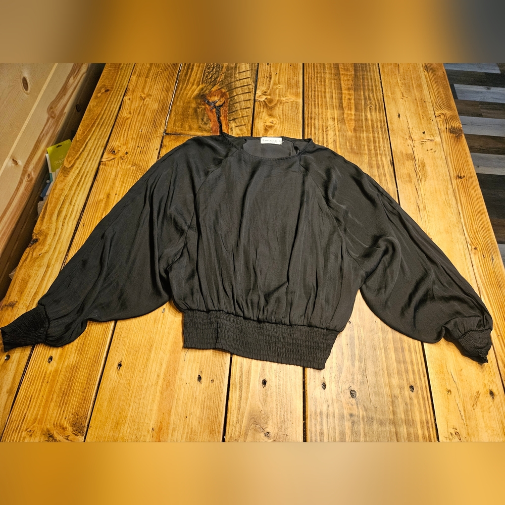B.Original Black Flare Sleeve Top Size M